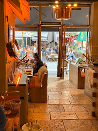 Atmosphère du Restaurant servant de la raclette Les Marmottes à Paris - n°18