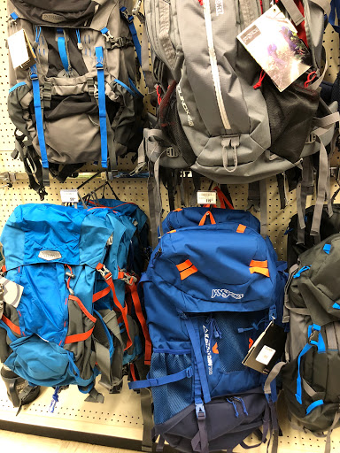 Sporting Goods Store «Academy Sports + Outdoors», reviews and photos, 7513 N Interstate Hwy 35, Austin, TX 78752, USA