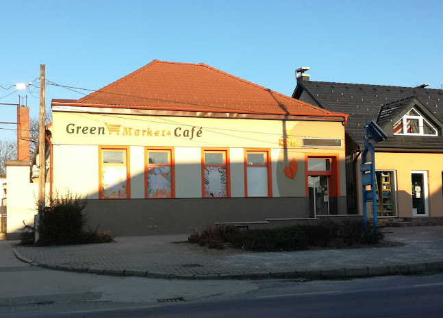 Green Market & Cafe