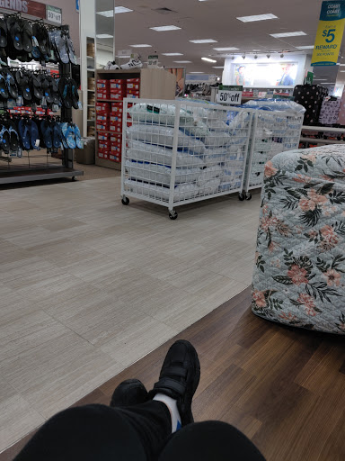 Department Store «Bealls Department Store», reviews and photos, 2302 E Semoran Blvd, Apopka, FL 32703, USA