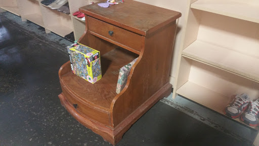 Shopping Mall «Flea Town USA», reviews and photos