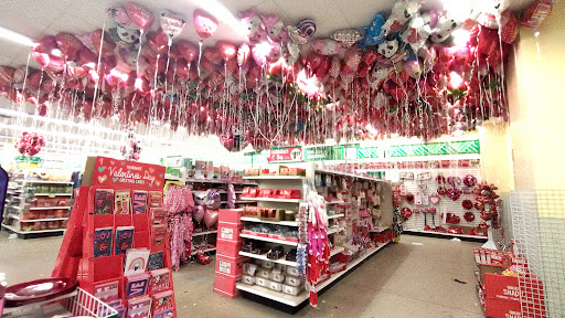 Dollar Store «Dollar Tree», reviews and photos, 424 N Kaweah Ave, Exeter, CA 93221, USA