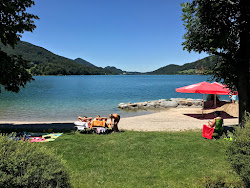 Fotografie cu Fuschlseebad cu o linie de coastă spațioasă