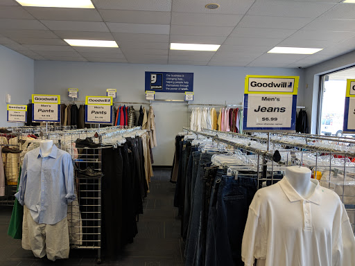 Thrift Store «Goodwill West Broad Street Retail Store», reviews and photos, 6202 W Broad St, Richmond, VA 23230, USA