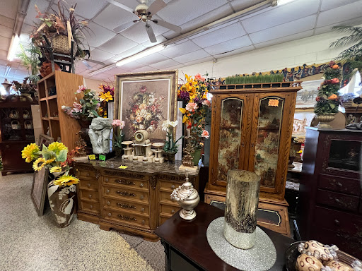 Thrift Store «Endless Deals», reviews and photos, 405 E Main St, Luray, VA 22835, USA