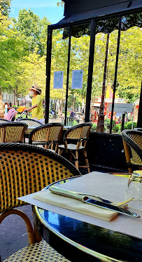 Atmosphère du Restaurant La Place à Neuilly-sur-Seine - n°8