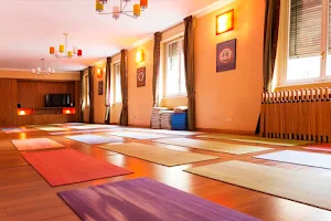 EFOA International - Corsi di Formazione Discipline Orientali - Yoga e Pilates image
