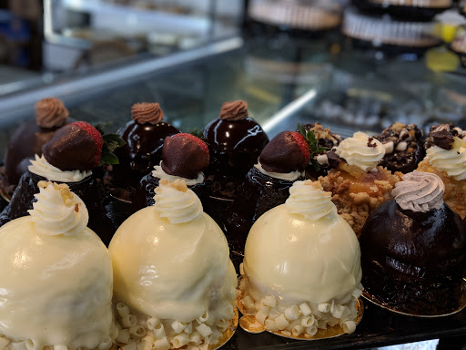 Hamburger Restaurant «Mountain Fresh Grocery Inc», reviews and photos, 521 Main St, Highlands, NC 28741, USA