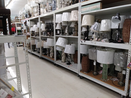 Home Goods Store «Tuesday Morning», reviews and photos, 2674 Bienville Blvd, Ocean Springs, MS 39564, USA