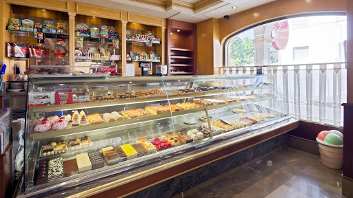 Pastelería Cafetería Heladería Flamboyant en Dúrcal, Granada