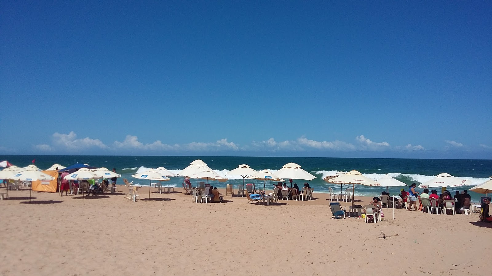 Foto di Praia de Armacao con molto pulito livello di pulizia