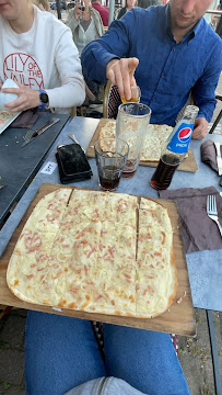 Tarte flambée du Restaurant de spécialités alsaciennes Au Cheval Noir à Ribeauvillé - n°17