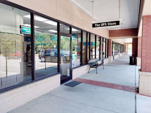 Shipping and Mailing Service «The UPS Store», reviews and photos, 9245 Poplar Ave #5, Germantown, TN 38138, USA