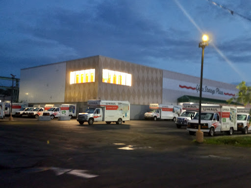 Truck Rental Agency «U-Haul Moving & Storage at Teall Ave», reviews and photos, 1001 Canal St, Syracuse, NY 13210, USA