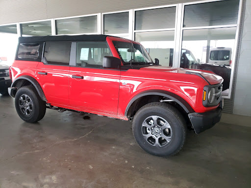 Used Car Dealer «Steve Link Ford Lincoln Inc.», reviews and photos, 916 West St, Grinnell, IA 50112, USA