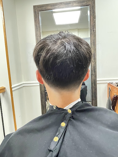 Barber Shop «Basement Barber Shop», reviews and photos, 400 Victory Blvd, Staten Island, NY 10301, USA