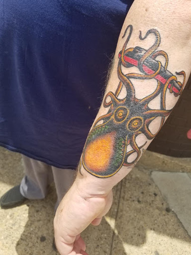 Tattoo Shop «J. Hall & Co. Gentleman Tattooers», reviews and photos, 1709 S Lamar St, Dallas, TX 75215, USA