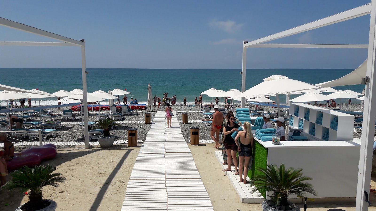 Foto von Imereti beach mit reines blaues Oberfläche