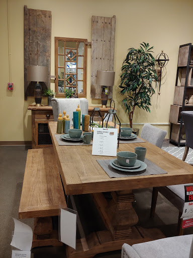 Furniture Store «Pilgrim Furniture & Mattress City Milford», reviews and photos, 1755 Boston Post Rd, Milford, CT 06460, USA