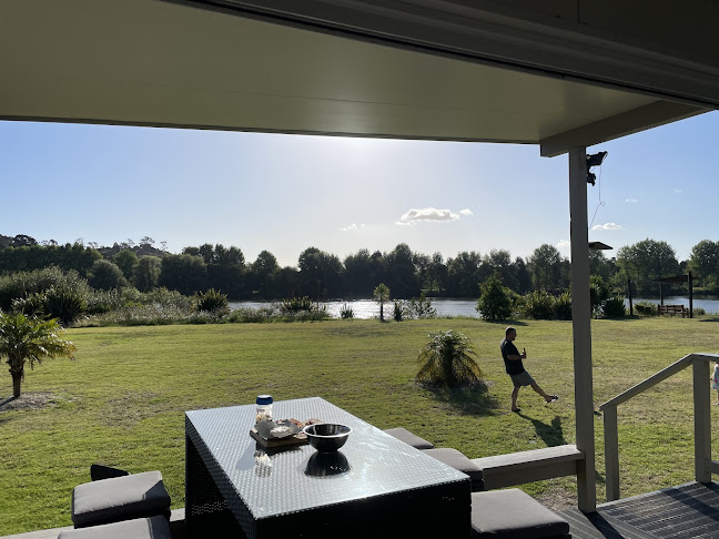 Comments and reviews of Tuakau Bridge Motorhome Park & Luxury Cabins