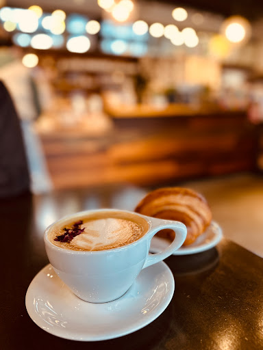 Black Rose + Butter Croissant