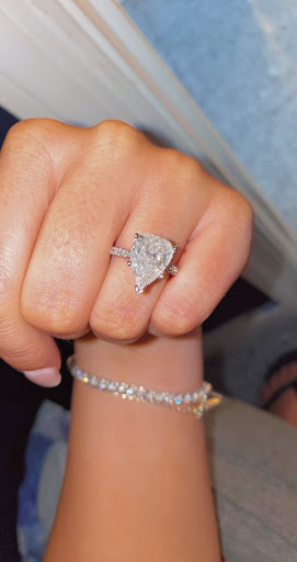 Jewelry Store «Northeastern Jewelers & Gold Buying Service», reviews and photos, 2791 Richmond Ave, Staten Island, NY 10314, USA