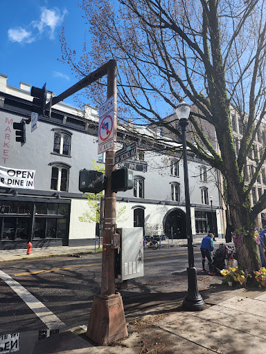 Food Court «Pine Street Market», reviews and photos, 126 SW 2nd Ave, Portland, OR 97204, USA