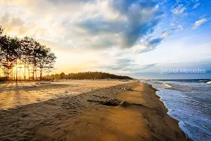 Koolaiyar Beach image