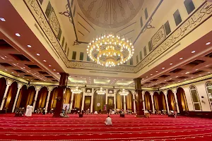 Al Rashid mosque image
