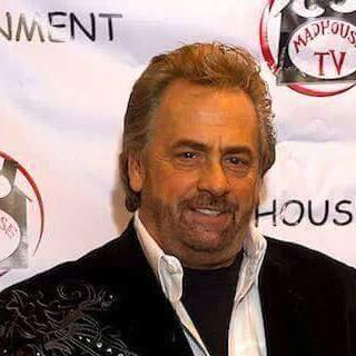 Wine Bar «Mouse Trap Cafe Wine and Cheese Bar, Full Bar», reviews and photos, 203 Broadway, Amityville, NY 11701, USA