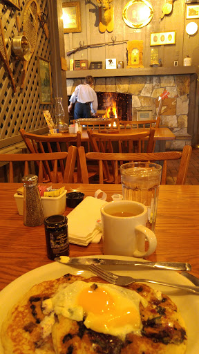 American Restaurant «Cracker Barrel Old Country Store», reviews and photos, 1313 Hilliard Rome Rd E, Columbus, OH 43228, USA