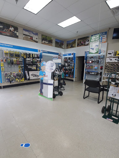 RV Storage Facility «U-Haul Moving & Storage at Gandy Blvd», reviews and photos, 3939 W Gandy Blvd, Tampa, FL 33611, USA