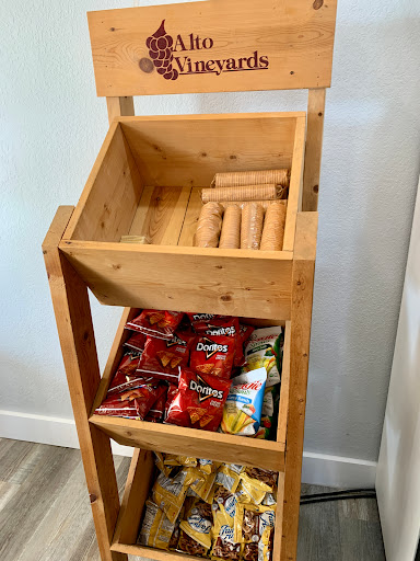 Wine Store «Alto Vineyards Champaign», reviews and photos, 4210 N Duncan Rd, Champaign, IL 61822, USA