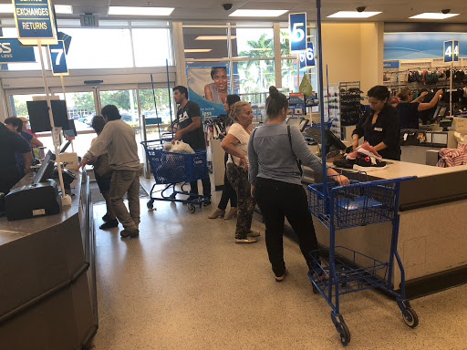 Clothing Store «Ross Dress for Less», reviews and photos, 2525 NE 10th Ct, Homestead, FL 33033, USA