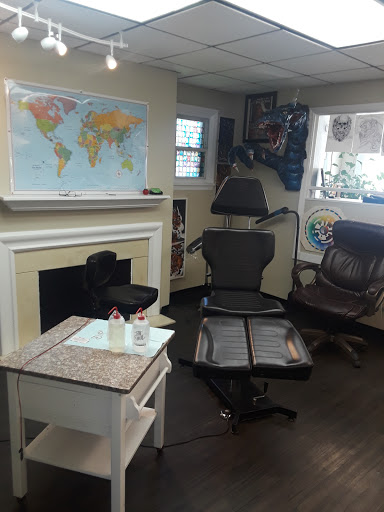 Tattoo and Piercing Shop «Champaign Tattoo», reviews and photos, 1410 N Neil St, Champaign, IL 61820, USA