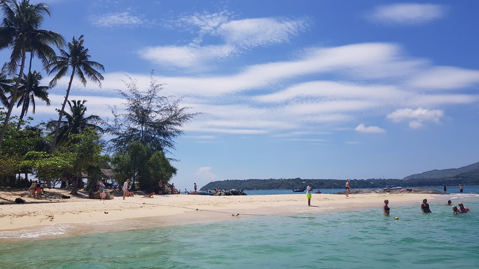 Fotografija Bon Island Beach z ravna obala