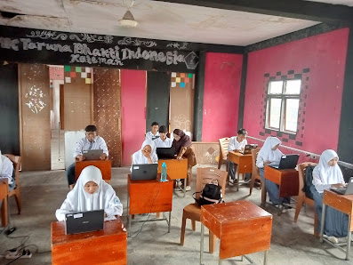 Ruang kelas - SMK DAN SMP TARUNA BHAKTI INDONESIA KATEMAN