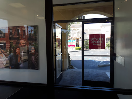 Cell Phone Store «T-Mobile», reviews and photos, 300 Davis St, San Leandro, CA 94577, USA