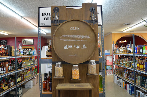 Liquor Store «Holiday Wine & Spirits», reviews and photos, 112 S Royal Oaks Blvd, Franklin, TN 37067, USA