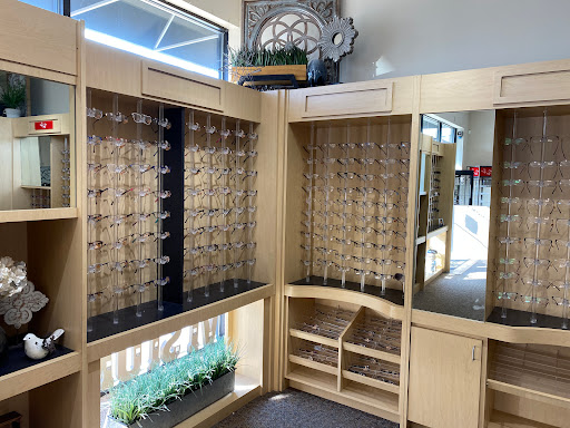 Eye Care Center «Vision City», reviews and photos, 425 E Pleasant Run Rd #299, Cedar Hill, TX 75104, USA