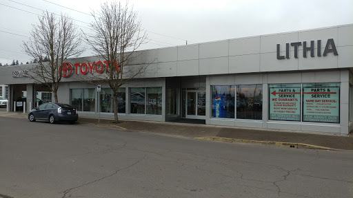 Toyota Dealer «Lithia Toyota of Springfield», reviews and photos, 163 S 9th St, Springfield, OR 97477, USA