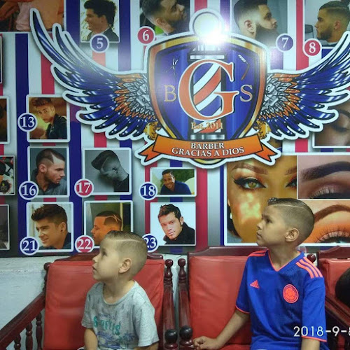Barbershop Raza Latina "Gracias A Dios "
