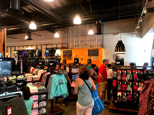 Clothing Store «The North Face Outlet», reviews and photos, 8555 San Ysidro Ave Ste 20, Gilroy, CA 95020, USA