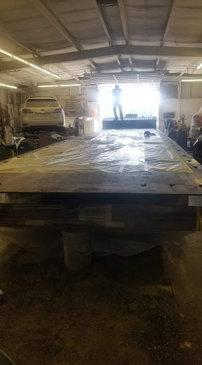 Auto Body Shop «Davis & Sons Body Shop», reviews and photos, 304 Gordon Ave, Bowling Green, KY 42101, USA