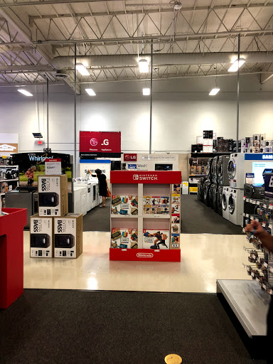 Electronics Store «Best Buy», reviews and photos, 12989 Park Plaza Dr, Cerritos, CA 90703, USA