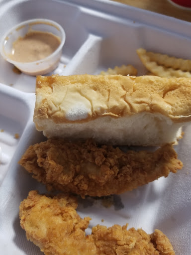 Raising Canes Chicken Fingers image