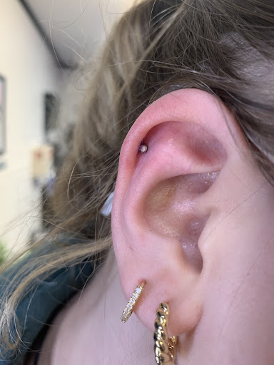 Tattoo Shop «Deja Vu Tattoo & Body Piercing», reviews and photos, 10466 Airline Hwy, Baton Rouge, LA 70816, USA