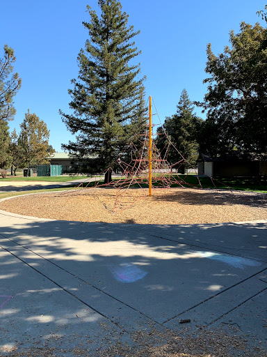 Park «Ferns Park», reviews and photos, 750 W Southwood Dr, Woodland, CA 95695, USA