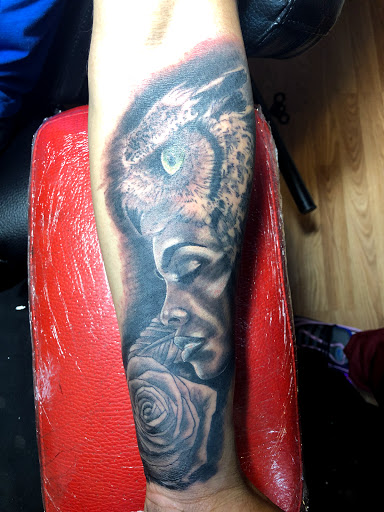 Tattoo Shop «Stay Fresh Tattoo», reviews and photos, 10241 Bridgeport Way SW, Lakewood, WA 98499, USA