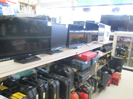 Pawn Shop «Money Market Pawn Shop», reviews and photos, 13607 SE Powell Blvd, Portland, OR 97236, USA